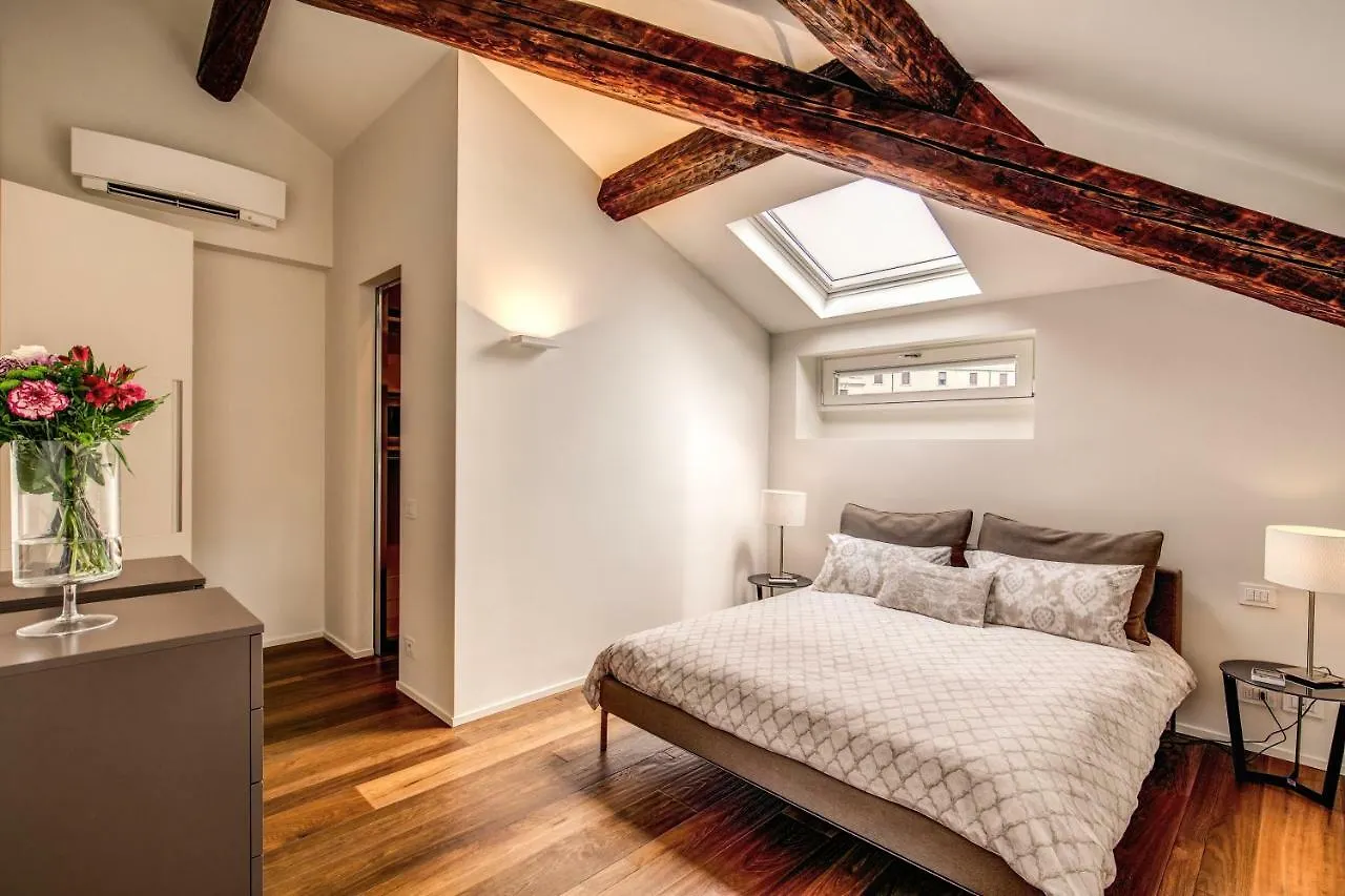 Luxurious Apartment In מילאנו