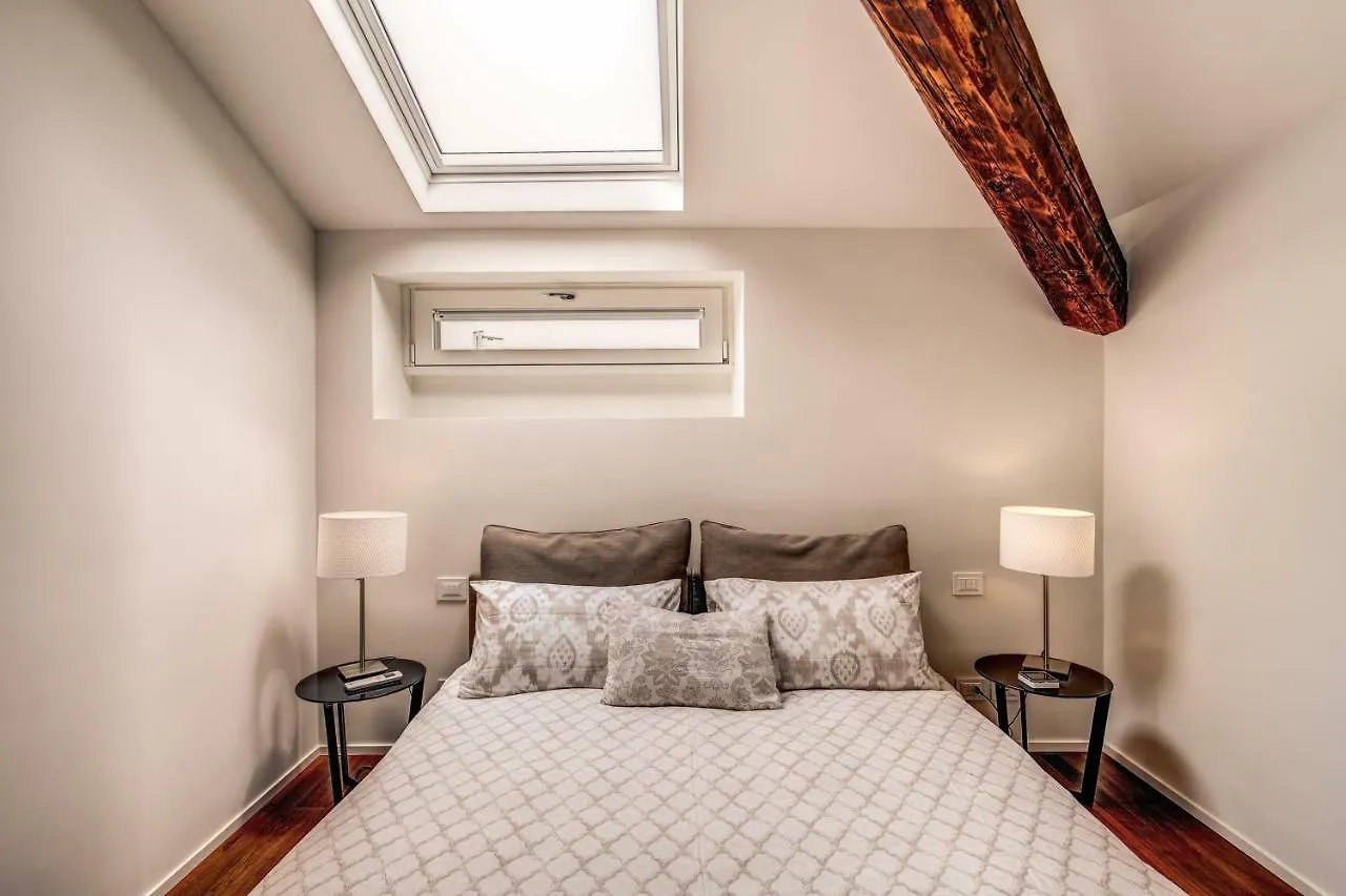 Luxurious Apartment In מילאנו